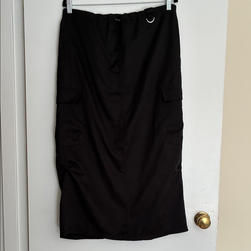 Chic Black Cargo Skirt